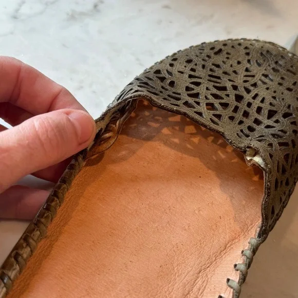 Pikolinos Mary Jane Flats Womens 38 Olive Green Leather Laser Cut Boho *Read - Picture 10 of 11